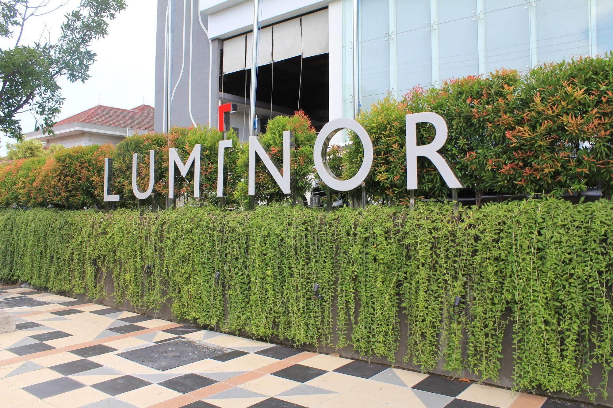 Luminor Hotel Jemursari By Wh With The Best Breakfast In Town And Located Near Surabaya Industrial Estate Rungkut Sier Kültér fotó
