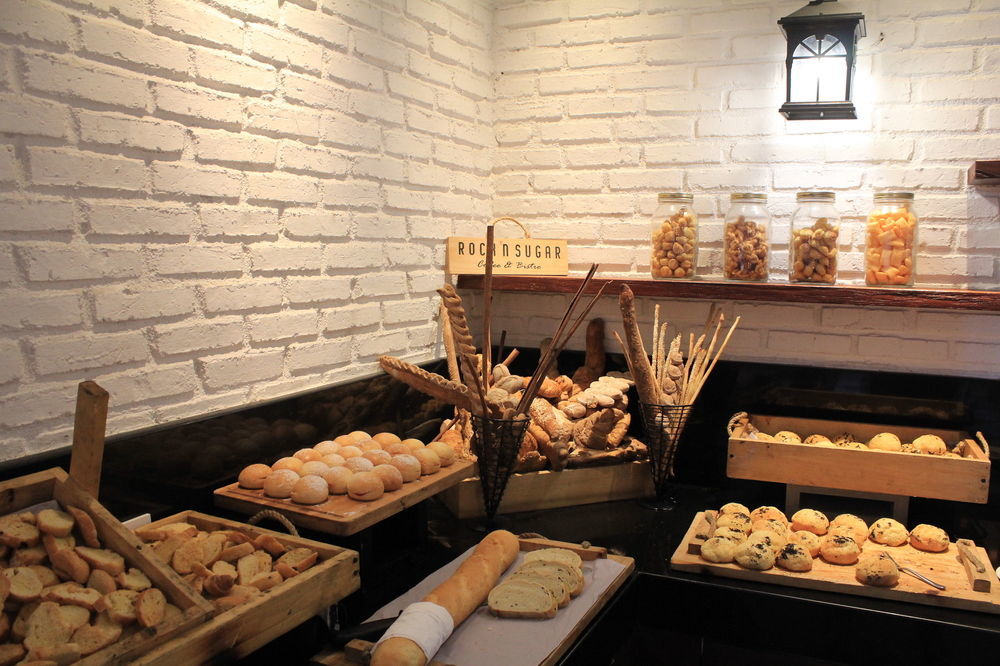 Luminor Hotel Jemursari By Wh With The Best Breakfast In Town And Located Near Surabaya Industrial Estate Rungkut Sier Kültér fotó